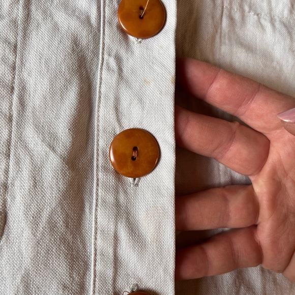 Ilana Kohn White Jacket with Brown Buttons - Picture 10 of 11